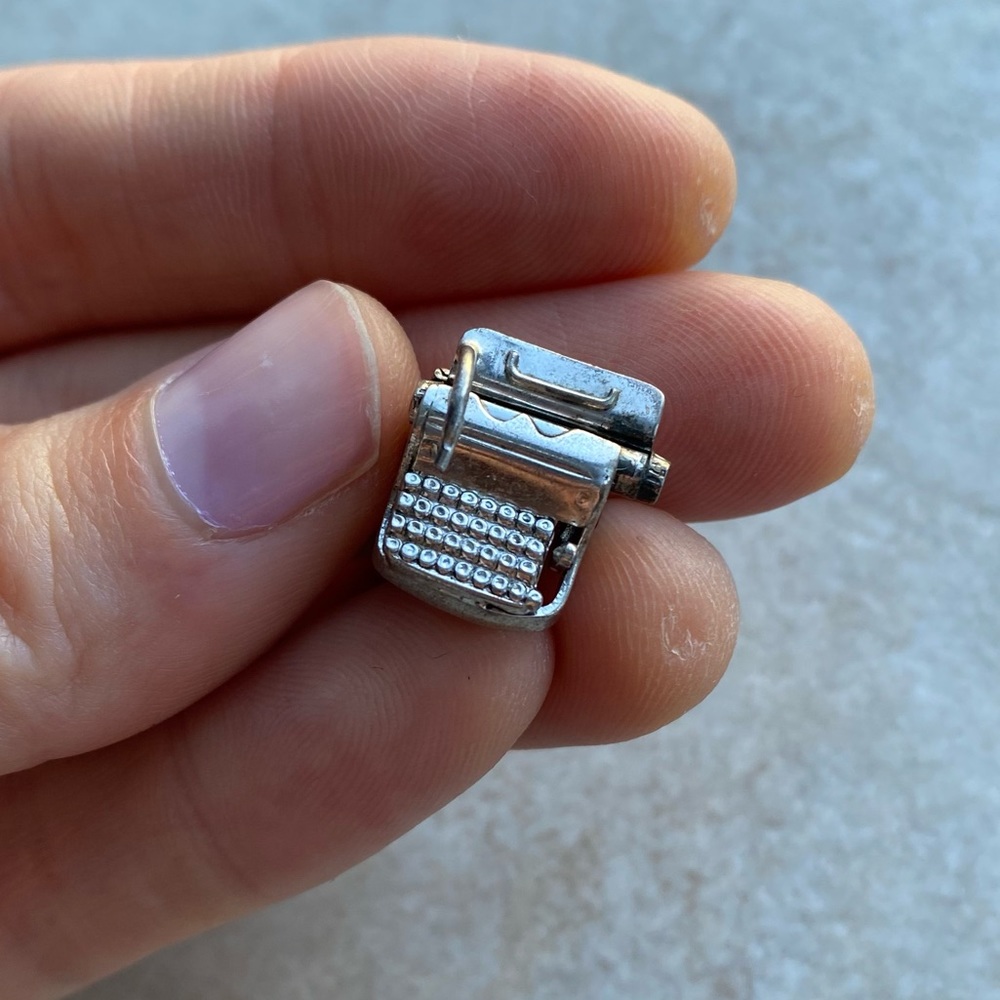 🌻Rare Vintage Typewriter Jewelry Charm